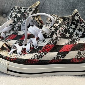 Womens Size 9 Men’s size 7 Stars and Stripes Converse Hi-Tops